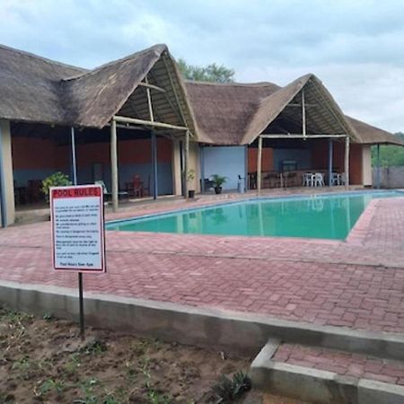 Nkanga Hotel Касане Экстерьер фото