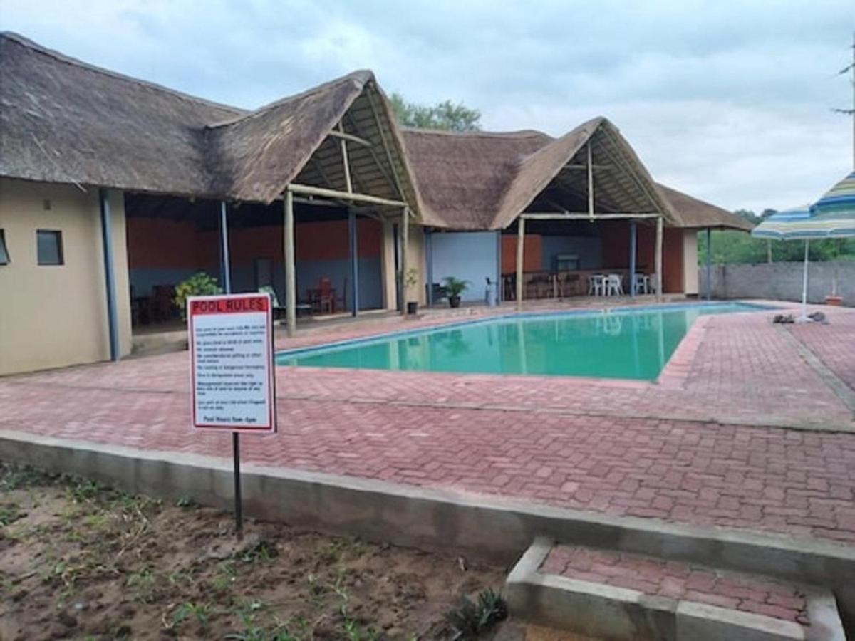 Nkanga Hotel Касане Экстерьер фото