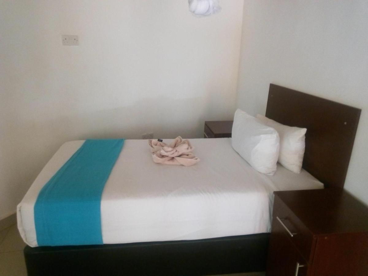 Nkanga Hotel Касане Экстерьер фото