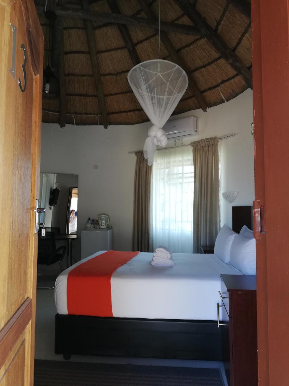 Nkanga Hotel Касане Экстерьер фото